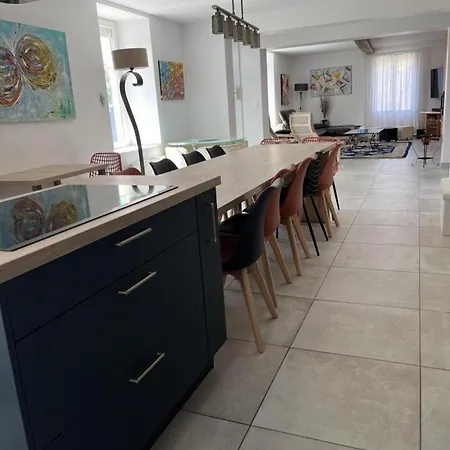 Le Clos De La Digue Semesterbostad *